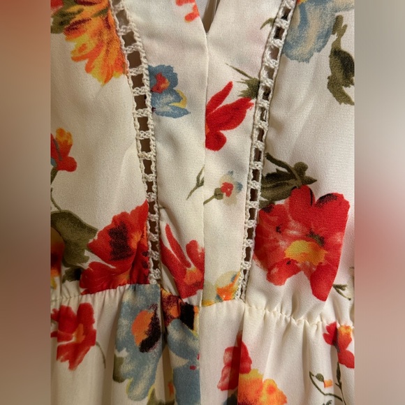 Sienna Sky Floral Romper - Picture 6 of 8